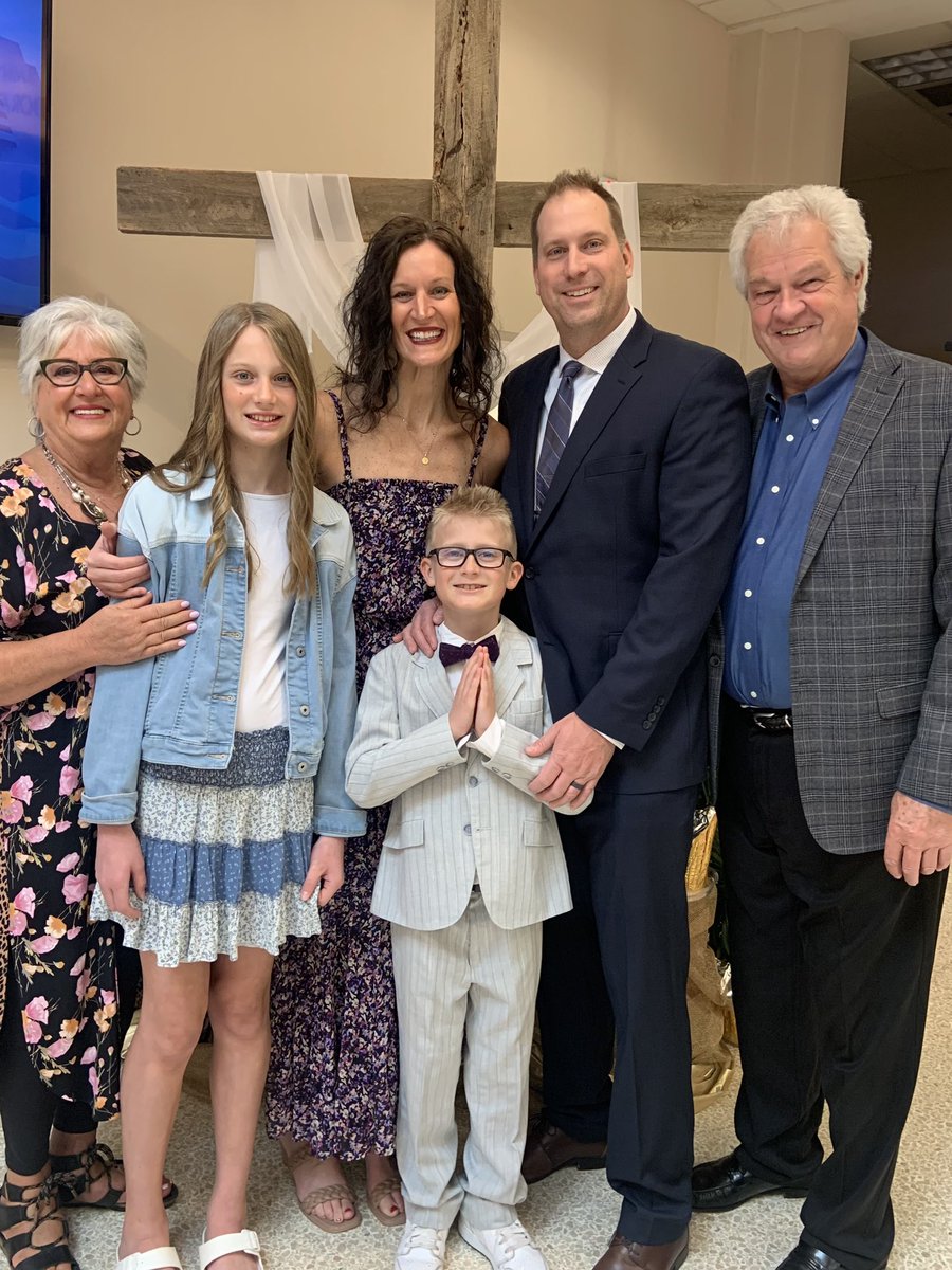 Same suit, 25 years later. Vintage since’88. Like father, like son. #1stCommunion #daddyimwatchingyou <a href="/edinger_ryan/">Ryan Edinger</a>