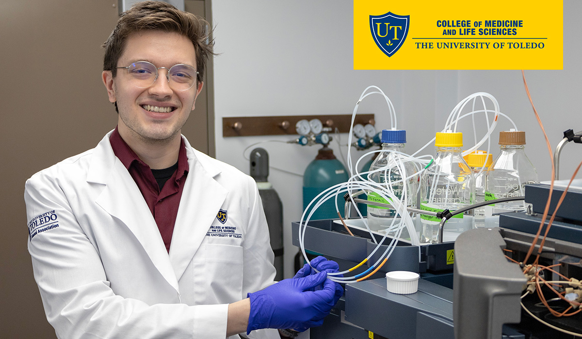UToledoMed's tweet image. Benjamin French, a Ph.D. student in the Molecular Medicine track of our Biomedical Science Program, wrote a column in today's Toledo Blade (@toledonews) discussing his research on skin exposure to toxins such as microcystins: buff.ly/41RHVb3 
#UToledoMed