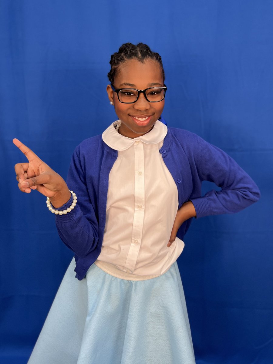JJHSingsBuda's tweet photo. #CountdowntoCurtainsUp means it’s time for #CastSpotlights Today we’re showcasing Mia as museum director Miss Sandra! “My favorite part about playing Sandra is how sassy she is. Plus, she lets all her feelings go and never holds back.” @Woodridge68 https://t.co/ieamvu4q0P