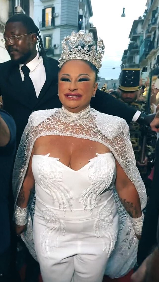 Rita De Crescenzo at #MetGala