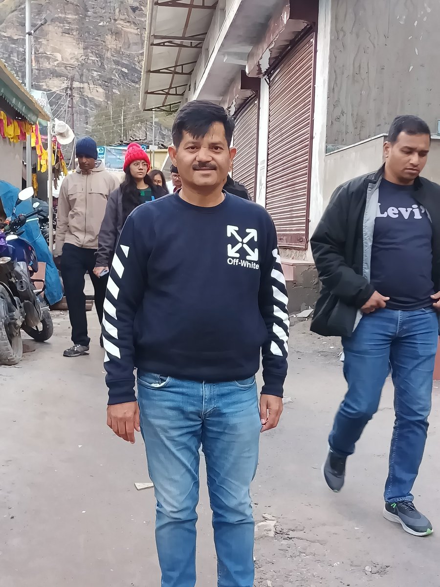 GhanendraB's tweet photo. भारत के प्रथम गांव माणा जाने का मौका मिला, यहां सरस्वती नदी के अद्भुत दर्शन भीम पुल व्यास गुफा के दर्शन करने का भी सौभाग्य प्राप्त हुआ!
#FirstVillageofIndia https://t.co/Hxj2l4GXIY