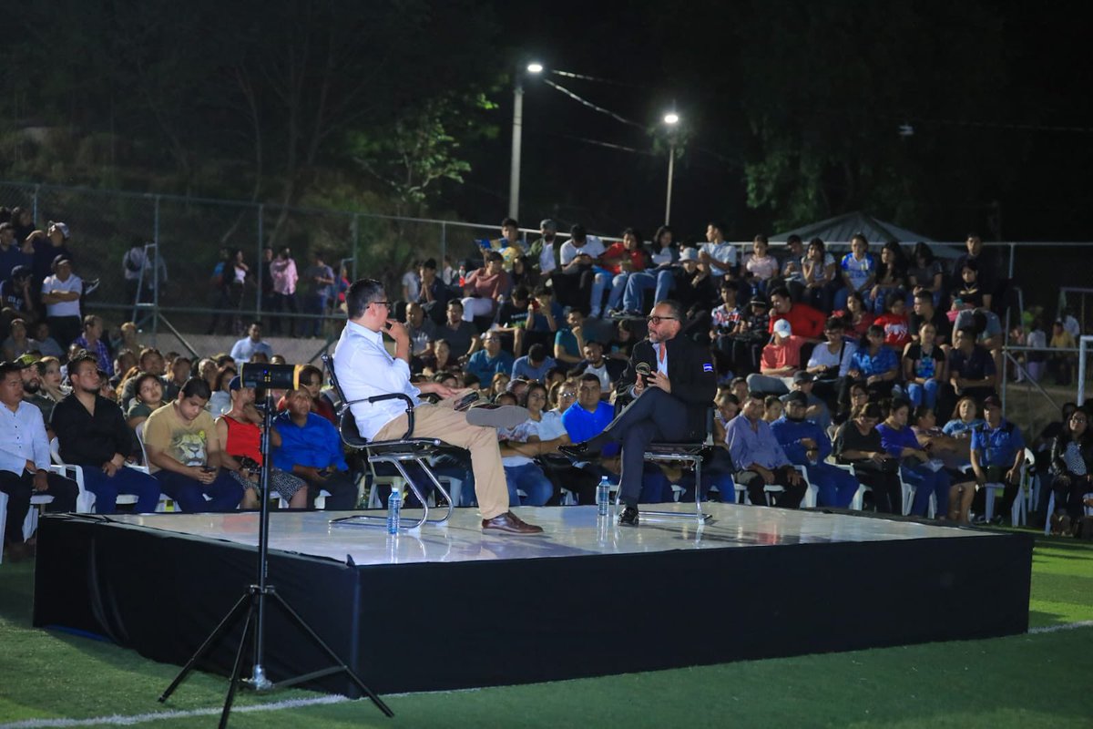 "El pueblo confía en el Presidente <a href="/nayibbukele/">Nayib Bukele</a> por los resultados y los hechos que ha visto. El jefe de Estado necesita que seamos #GarantíaDeGobernabilidad para acompañar las decisiones que van a continuar corrigiendo el rumbo del país", diputado presidente, expresó <a href="/ECastroES/">Ernesto Castro</a>.