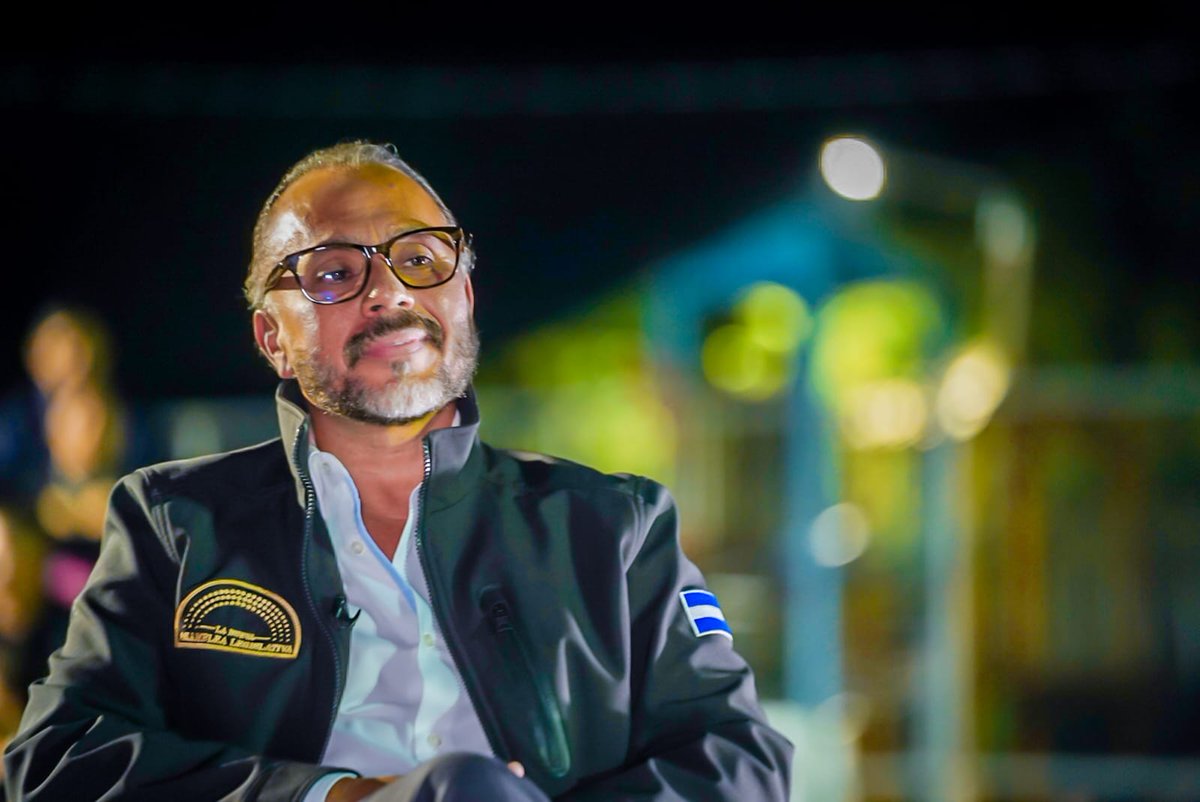 “Tenemos que aprovechar la gobernabilidad que estamos viviendo. Lo tenemos que hacer todos juntos. Debemos encontrar un punto en común, donde podamos unirnos y sacar adelante al país”.

Diputado presidente <a href="/ECastroES/">Ernesto Castro</a>