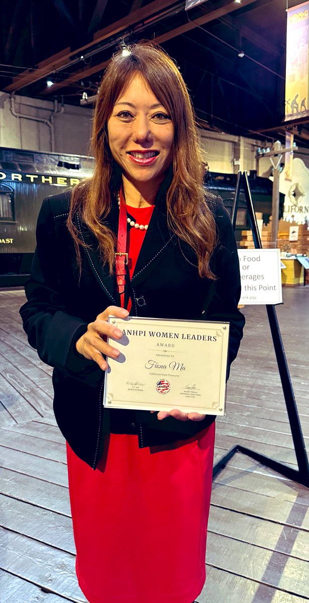 fionama's tweet image. Thank you @APAPAHQ for the recognition and congrats on 20 years of placing interns into elected offices, supporting our community like #stopaapihate, honoring our railroad workers and empowering AAPIs to run for office because  #representation matters! @EleniForCA @MaliaCohen