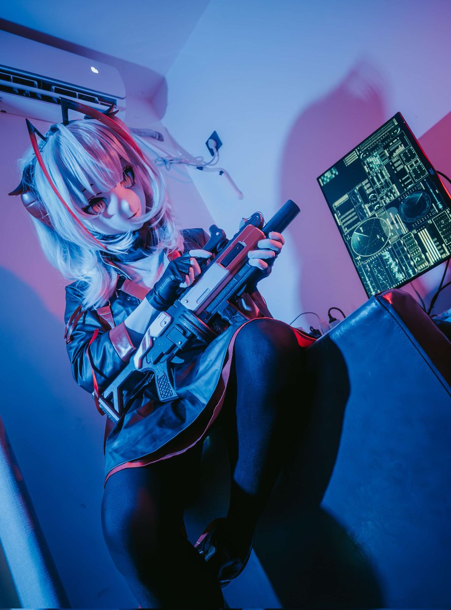 kerneldoge's tweet image. 「接手死者武器的意义，我当然知道。」

帅📷：jyyosa
#kigurumi
#明日方舟