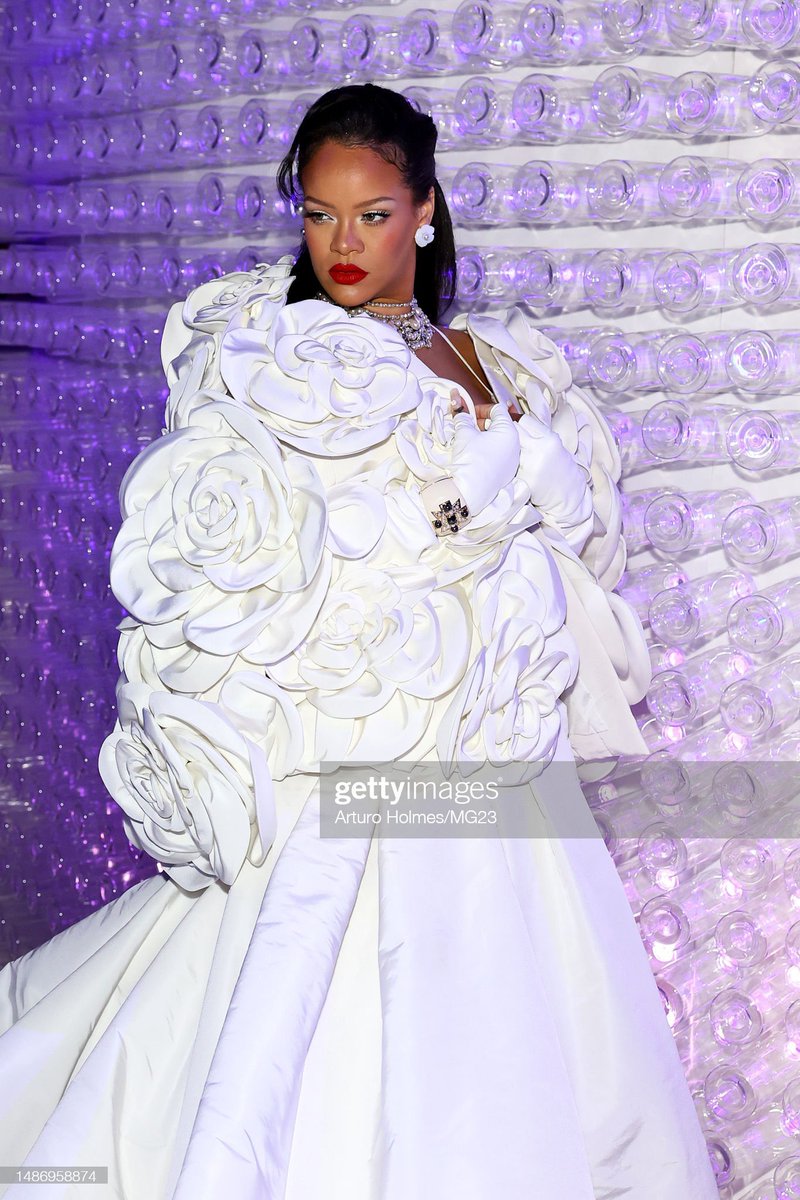 rihannalately's tweet photo. https://t.co/mvpqiDPvCb