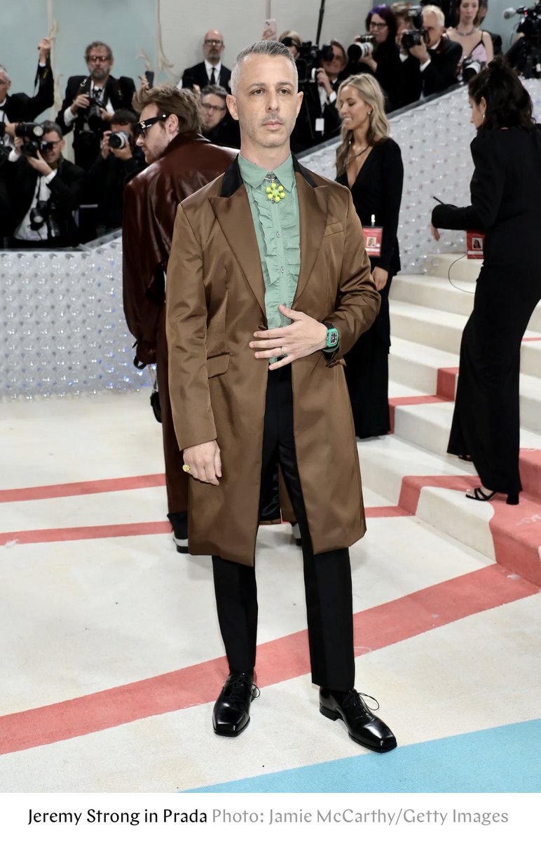 sophieverass's tweet photo. This is new co-CEO Kendall Roy and he’s going to the #metgala. Who’s Jeremy? https://t.co/PS9h5PdGk8