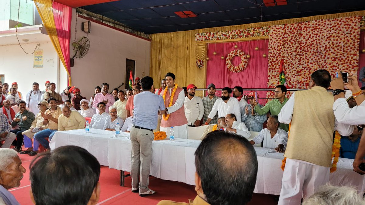मेजा विधानसभा के सिरसा नगर पंचायत में समाजवादी पार्टी के चेयरमैन पद के प्रत्याशी श्री• पप्पू यादव जी के समर्थन में शिवगंगा गेस्ट हाऊस में विशाल जनसभा को सम्बोधित किया ।  

1/3..