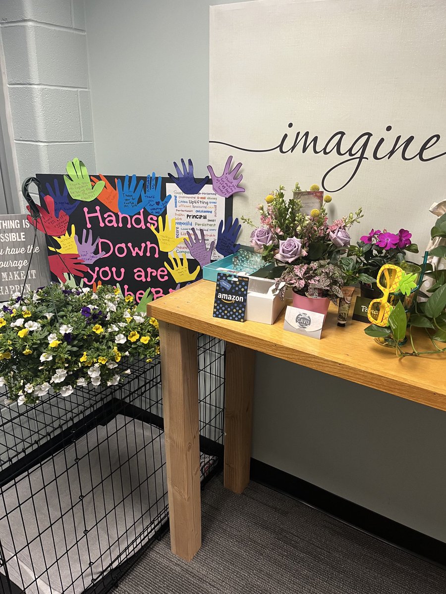 Feeling SO much love today from my VG students and staff! Thank you for making me feel special today!❤️ ⁦<a href="/VgEagles/">VGEagles</a>⁩