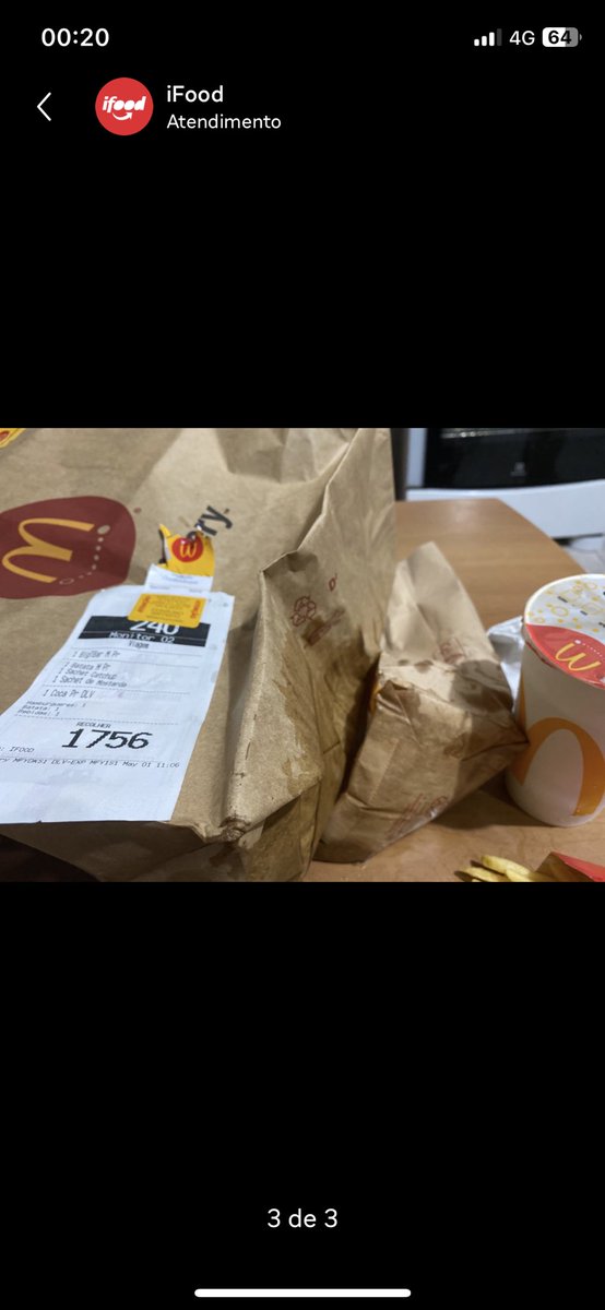 emeeerson's tweet photo. @iFood Só quero meu reembolso, 2h de espera pro meu lanche vir todo revirado @iFood https://t.co/9yYeCaPY1a