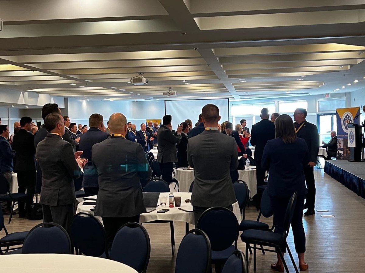 apuliacatering's tweet photo. Day one of three days of Alberta Professional Firefighters & Paramedics convention in @CityFortSask @AlbertaFFA #Catering in #Edmonton, #CityofLeduc #SherwoodPark, #eips @elkislandpublicschools #FortSaskRecDCC #yeg #yegfood #shpkfood #sherwoodpark #eips #ShPk #BlackGoldSchool https://t.co/kcdliodjej