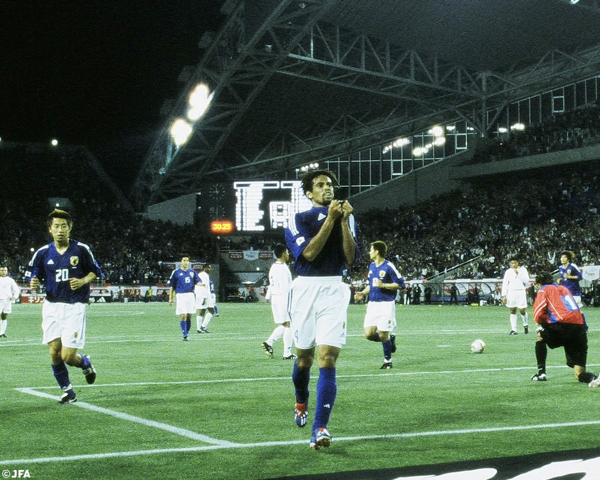 正解は #中村俊輔🔹 2002.5.2🔙 🏆キリンカップサッカー2002 🏟神戸