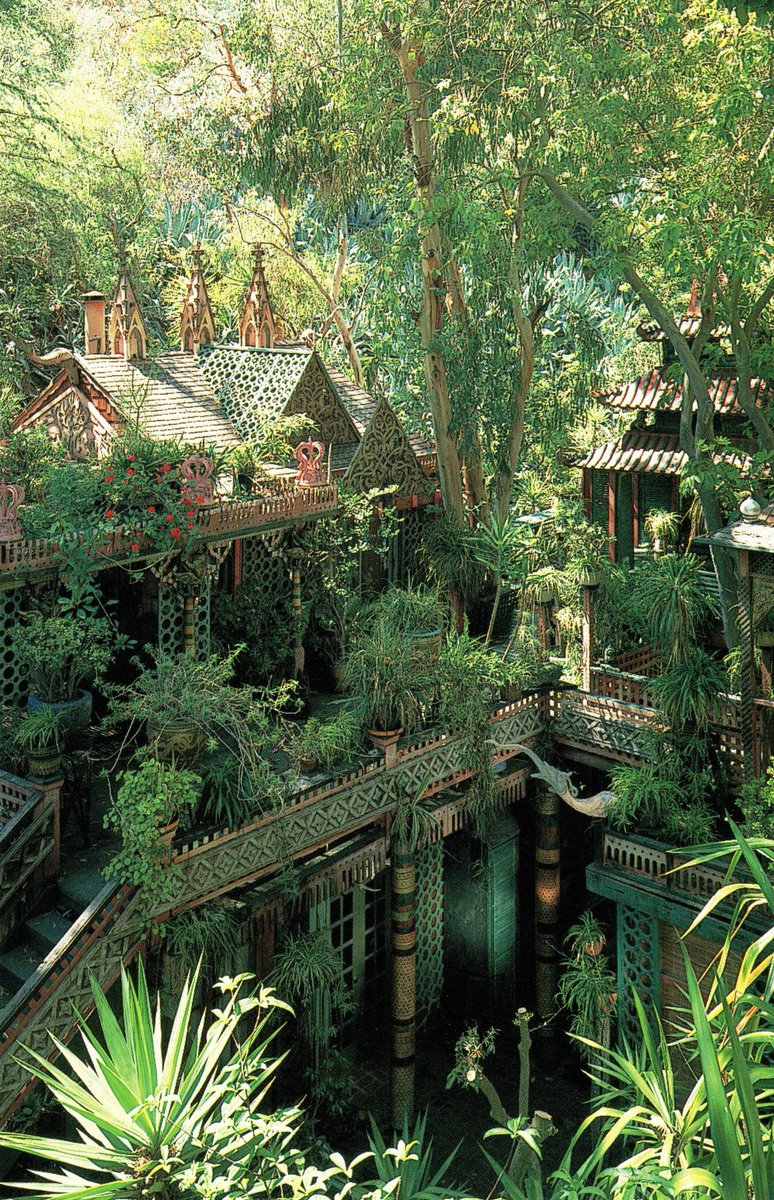 Dawnridge. The house overlooks a ravine filled with pagodas, fantasy pavilions, and junglelike foliage. The Los Angeles House, 1995