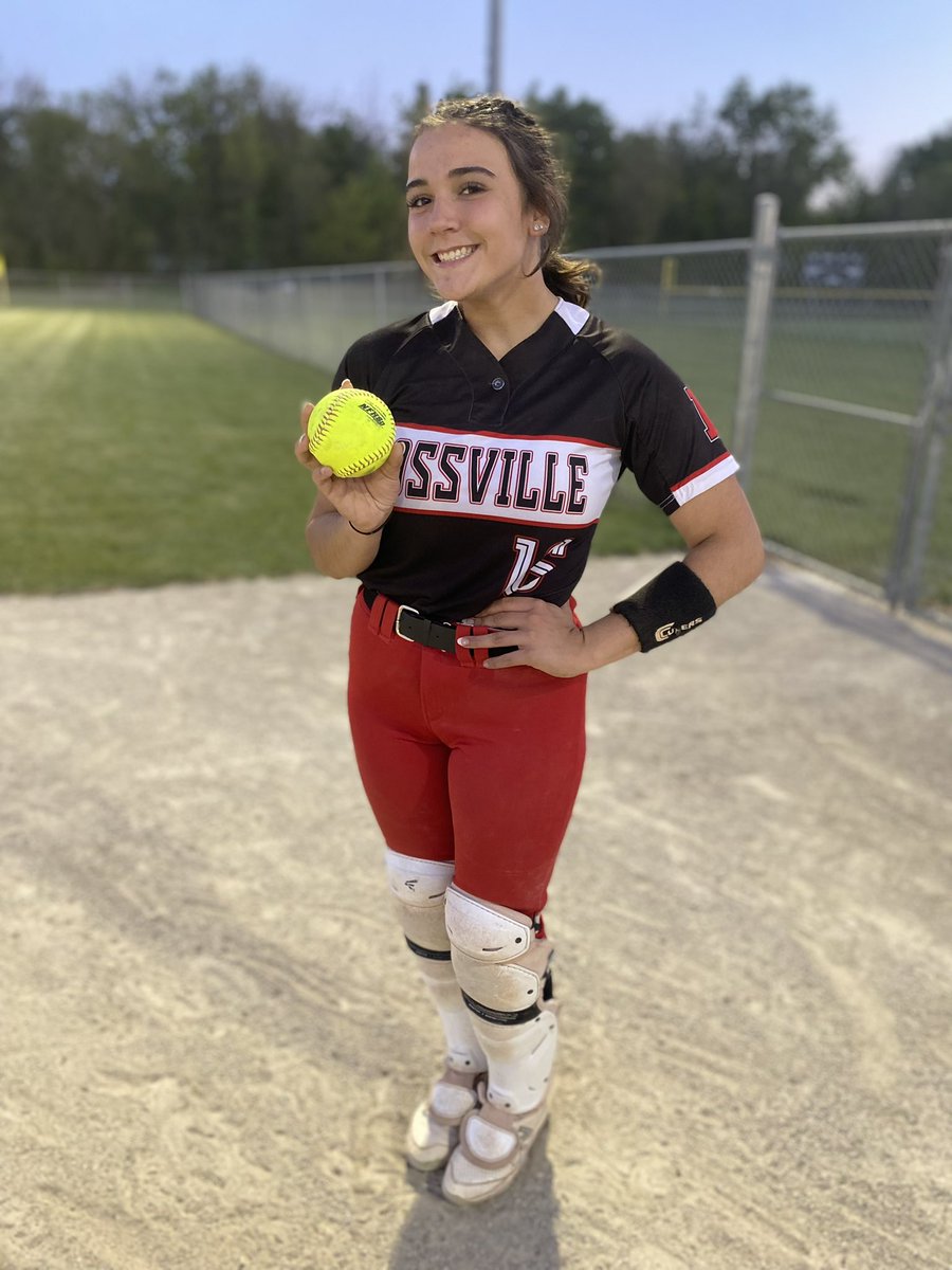 One Bomb 💣 on the night for Junior <a href="/Hailey_Horton32/">Hailey Horton</a> 
Go Dawgs!♥️ #BombSquad💣