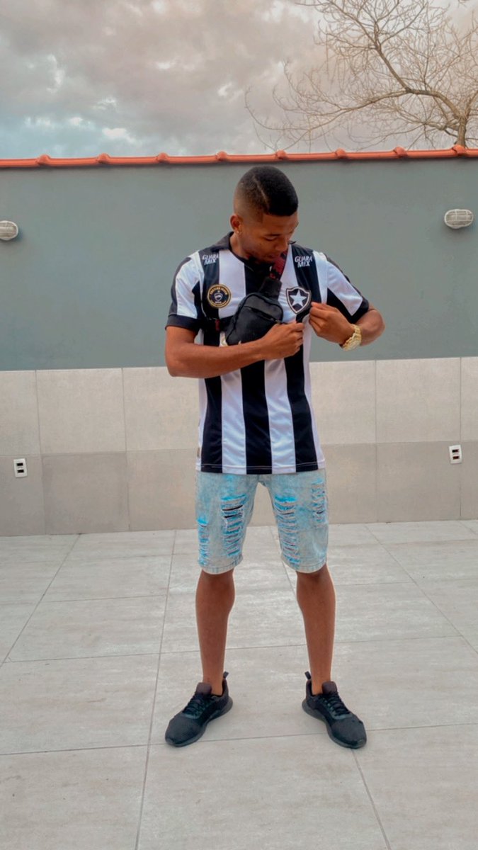 Com o manto 🤍🖤🔥#Botafogo #glorioso