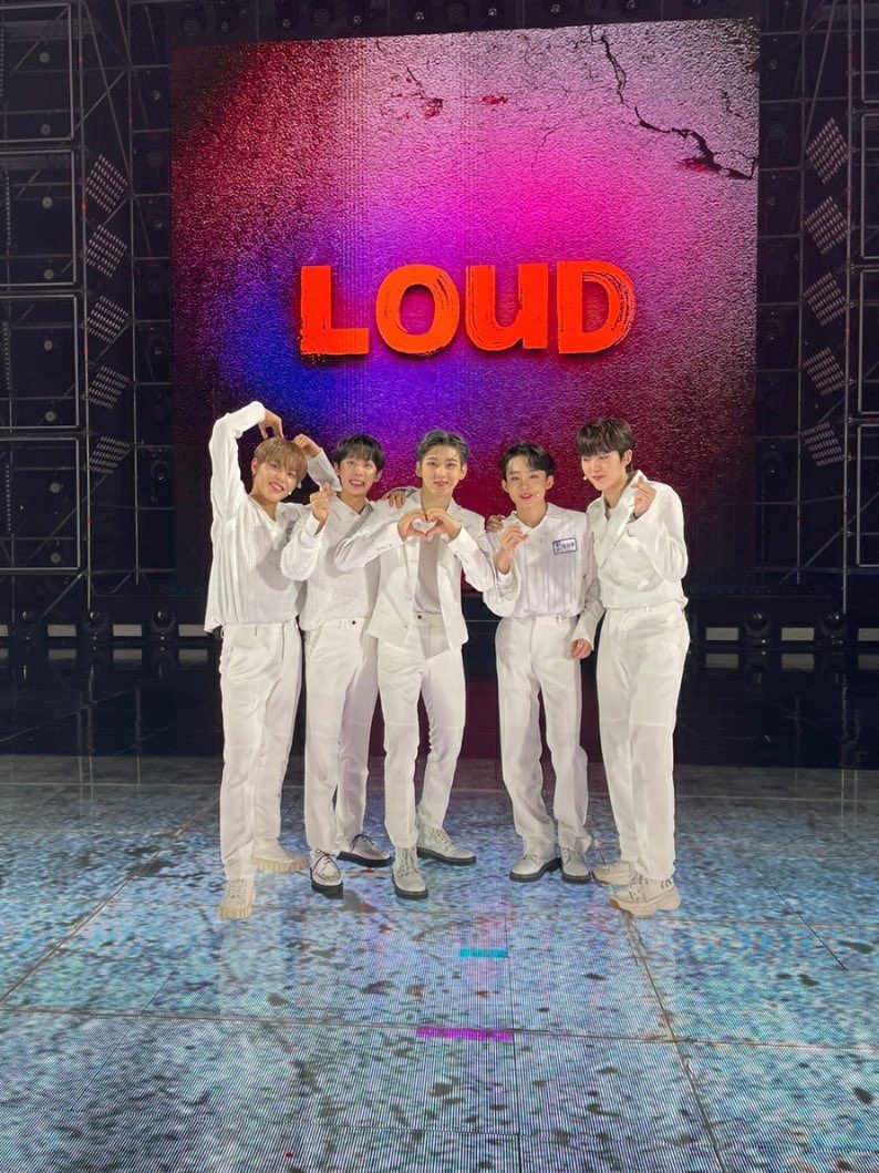 kickflipglobal's tweet photo. On May 15, JYP will hold a corporate briefing, one of which will discuss JLOUD's debut plans.

🔗 https://t.co/77lu3uThfl

#LOUD #라우드 @JYPELOUD https://t.co/yTDZpvaRxG