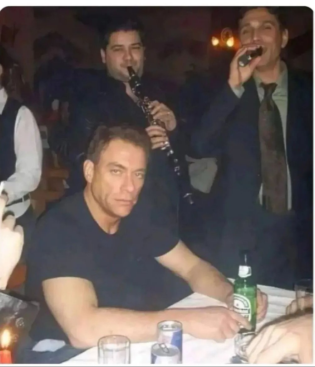 Cuando ponen música Banda por más de una hora