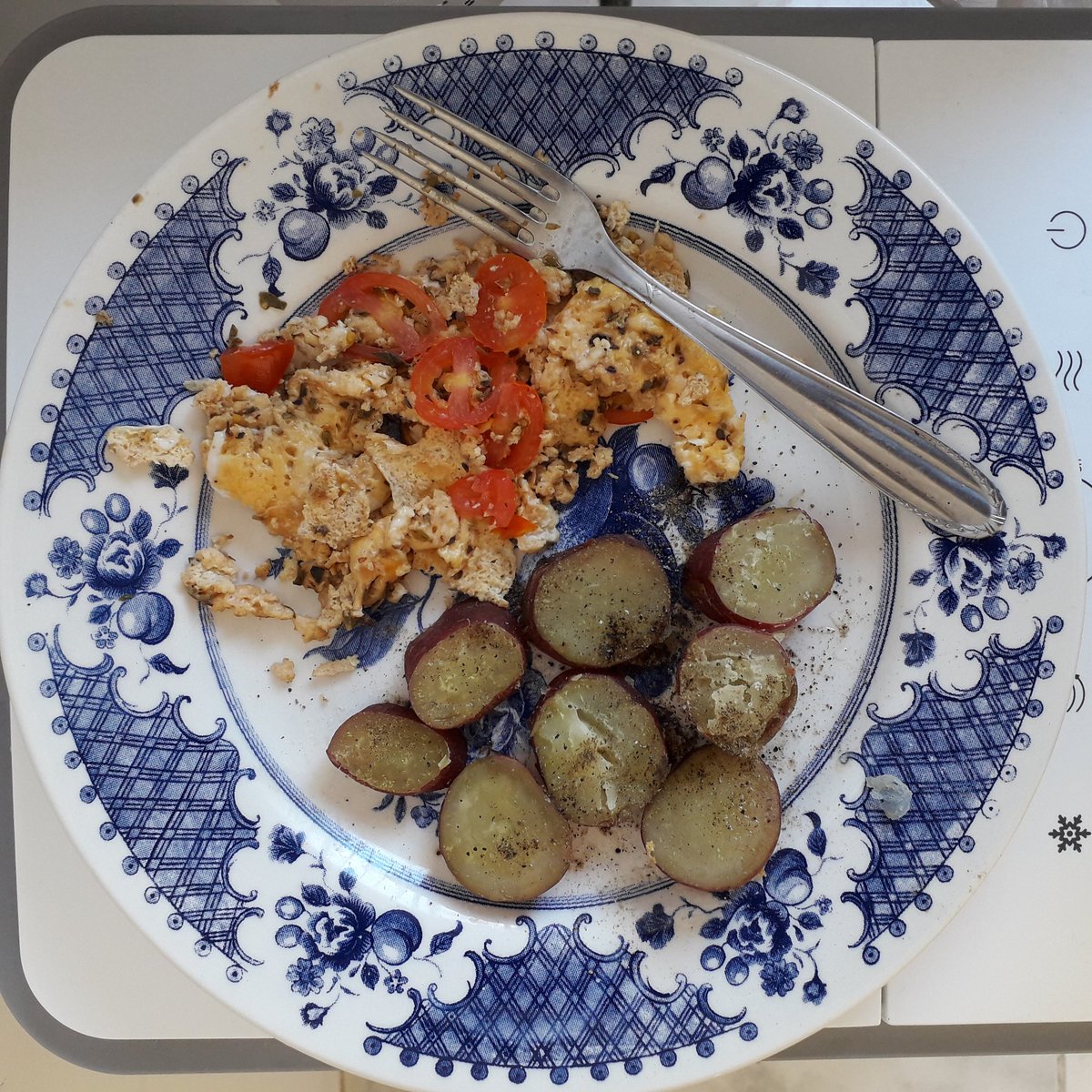 hoi0kcal's tweet photo. comidinhas de hj https://t.co/8nzG2vIwub
