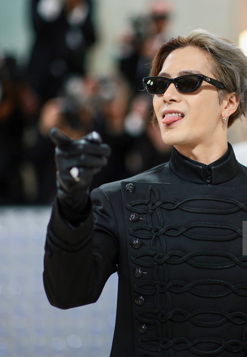 wangpillon's tweet photo. EXCUSE ME #MetGala2023 https://t.co/eoG9fegbRU