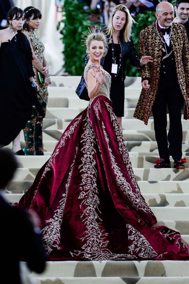 fllorafd's tweet photo. el met gala no es lo mismo sin ella https://t.co/jooREw6FSg