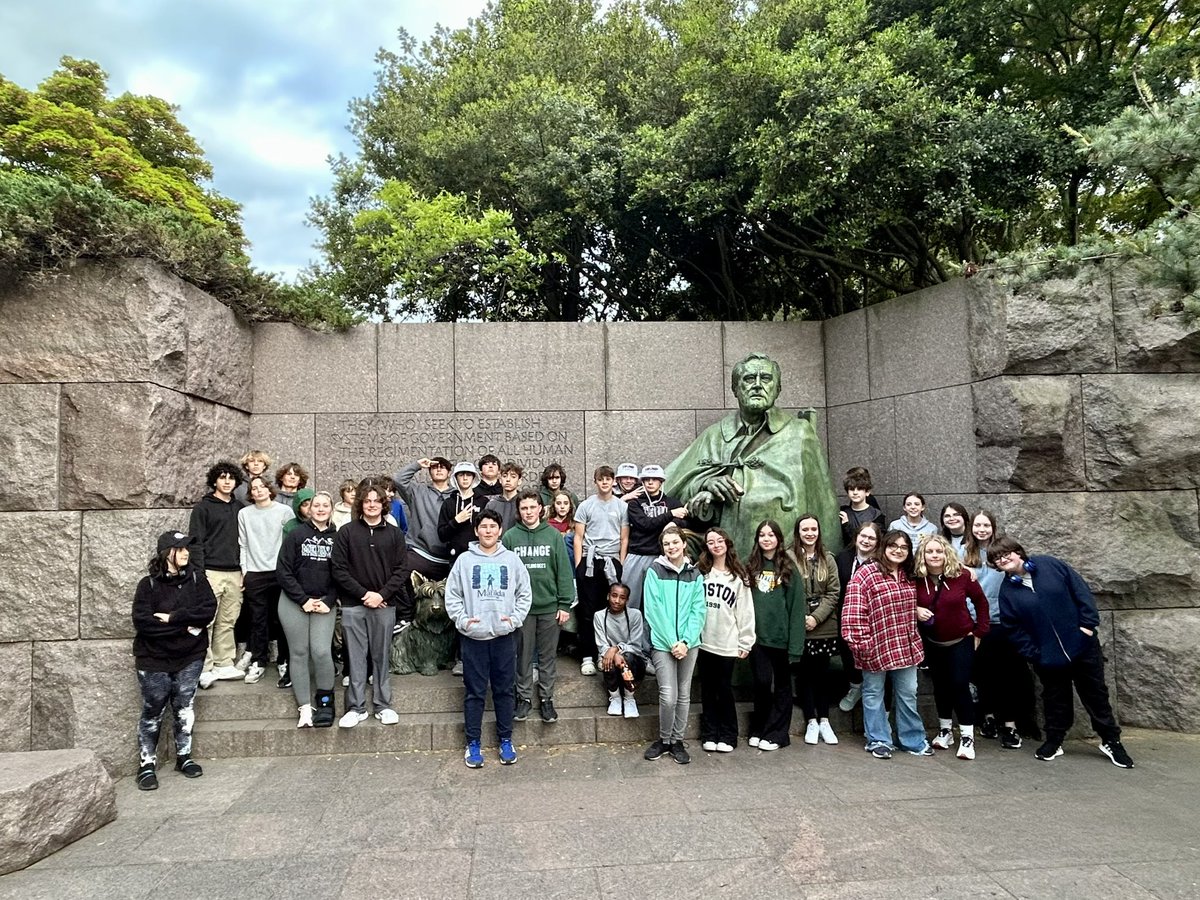 Bus#4 is chilling with FDR during his third term <a href="/ClaggettMCS/">Claggett MCS</a>