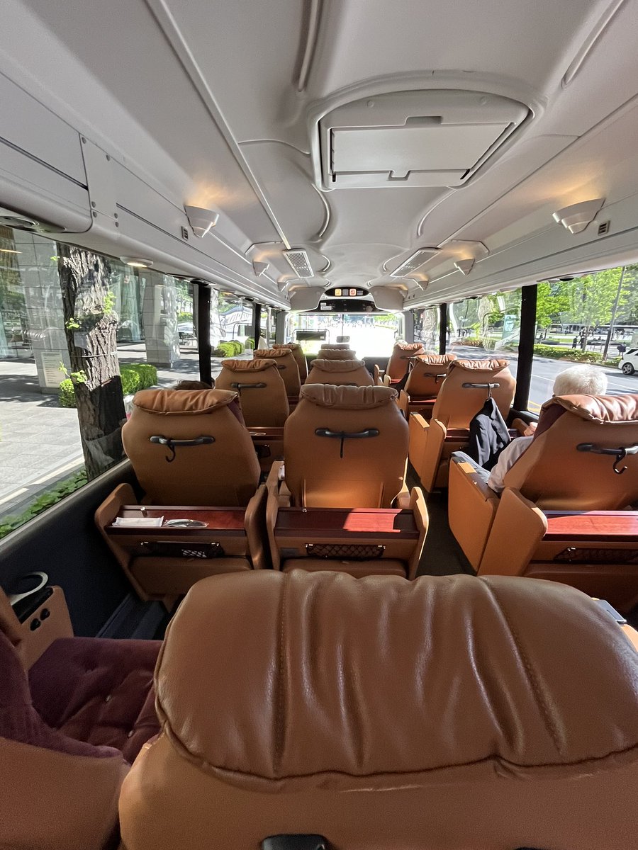 pw8133's tweet photo. おはようございます
今日はこのゴールデンウィーク唯一の
遊びday
ちょっと贅沢バスにて日帰り旅行です
行ってきます https://t.co/kXedZVyJE3