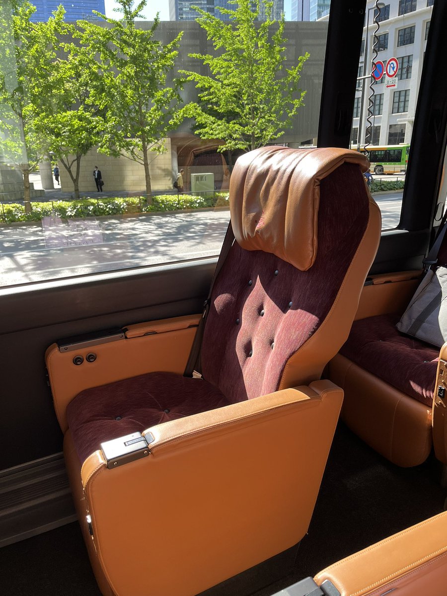 pw8133's tweet photo. おはようございます
今日はこのゴールデンウィーク唯一の
遊びday
ちょっと贅沢バスにて日帰り旅行です
行ってきます https://t.co/kXedZVyJE3