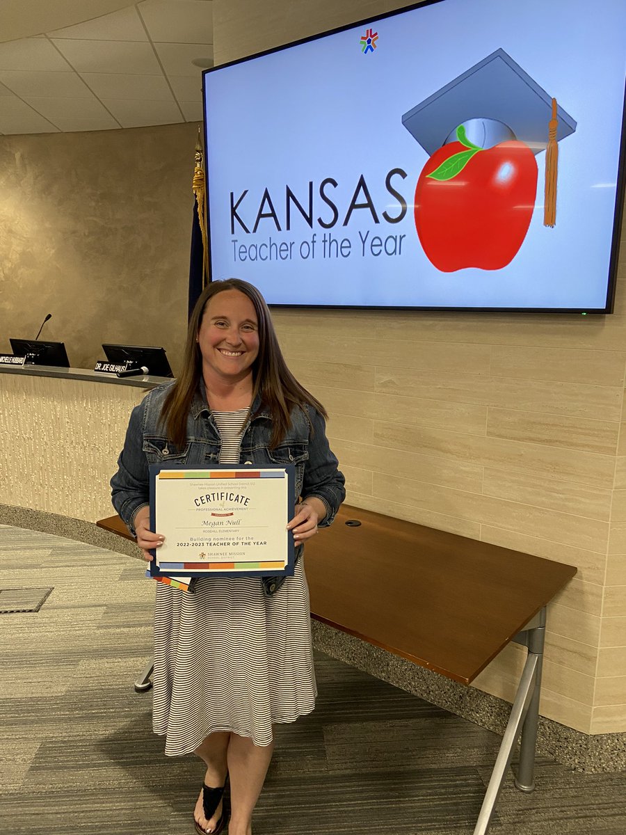 Rosehill512's tweet photo. Congrats to all of the Kansas Teacher of the Year nominees from @theSMSD and especially our amazing @nullfirstie Mrs. Null is an incredible educator! https://t.co/wJKNCfMtWu