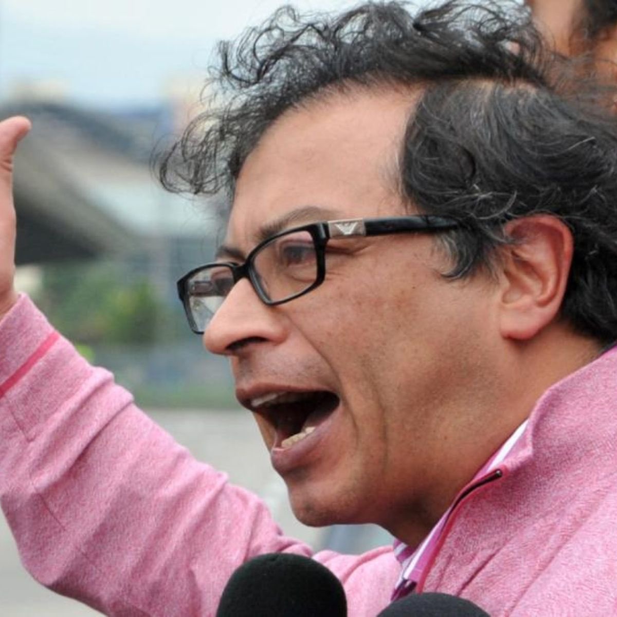 Fans_AUribe's tweet photo. 🇨🇴 Los Colombianos de bien y patriotas debemos convocar una nueva manifestación para mostrarle al guerrillero que no le permitiremos su dictadura. Dale 🔁 si apoyas la idea. https://t.co/cVD0AObTAt