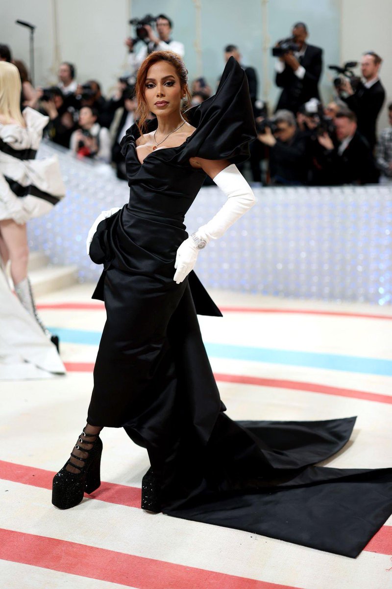 popcultureshub's tweet photo. Anitta at #MetGala https://t.co/lXVfjqSuB5