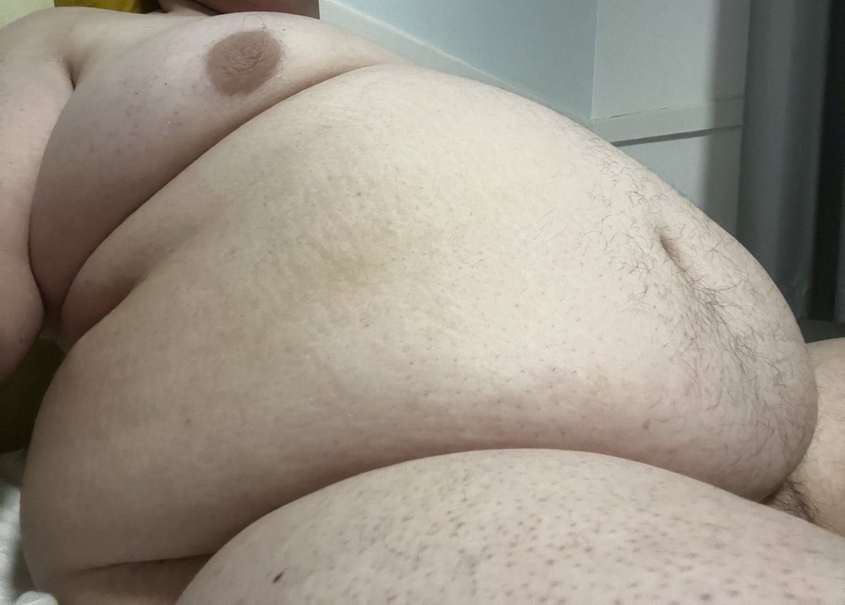 fatpiggyboy13's tweet photo. Well guys it’s been a while but here’s a little piggy update 🐷 https://t.co/3H1rPZZAYn