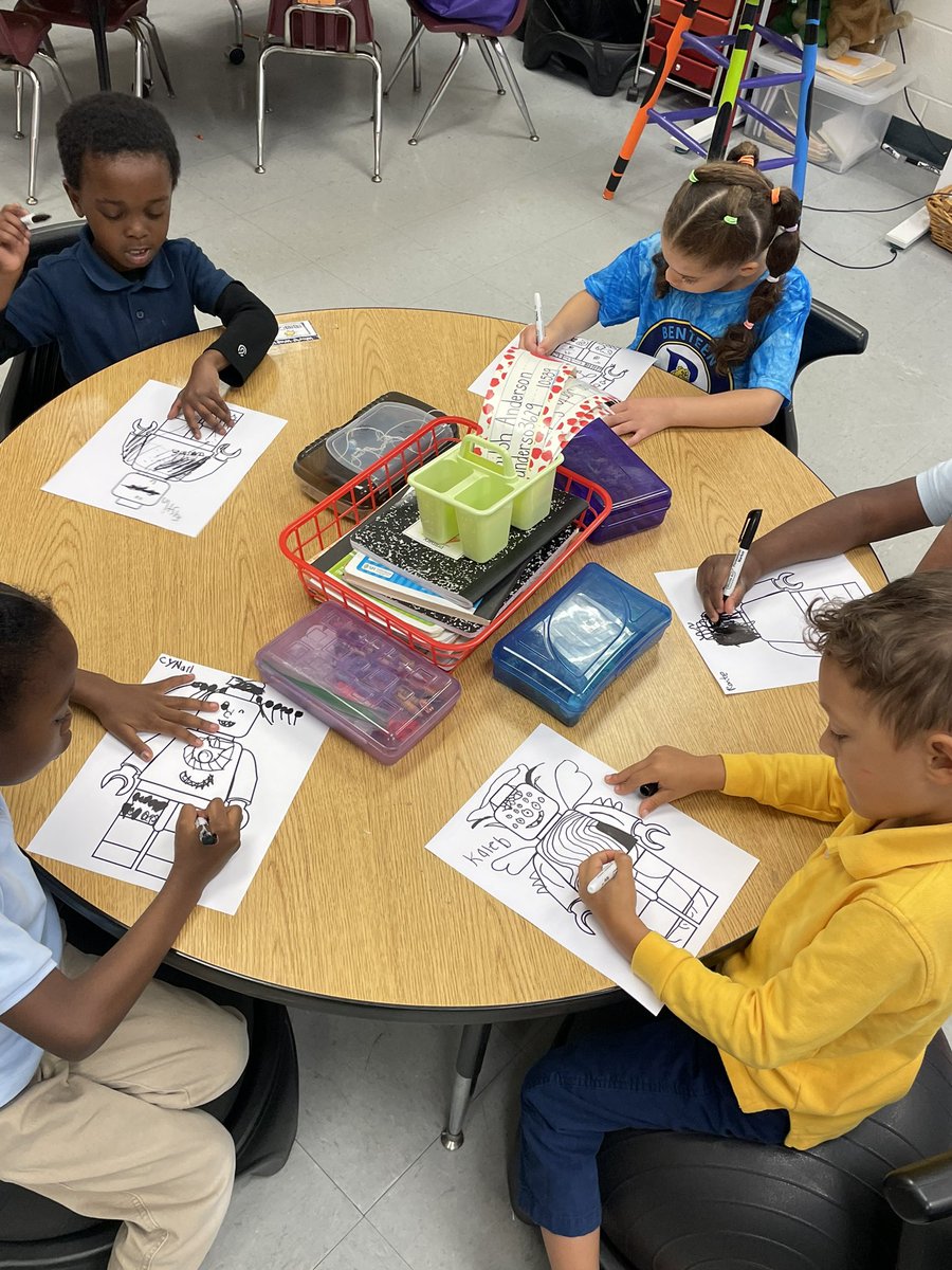 KSmith_ArtEd's tweet photo. Kinders created their own Lego characters today! They did a great job adding so many details! @apsupdate @APSBenteen @docdrewlovett @DrCSLPadgett @erickson_sarah_ @sara_womack https://t.co/RSJU93fyKB