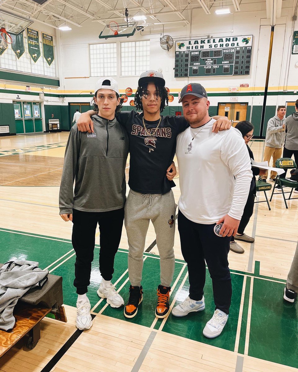 Coach James Loughran tweet media