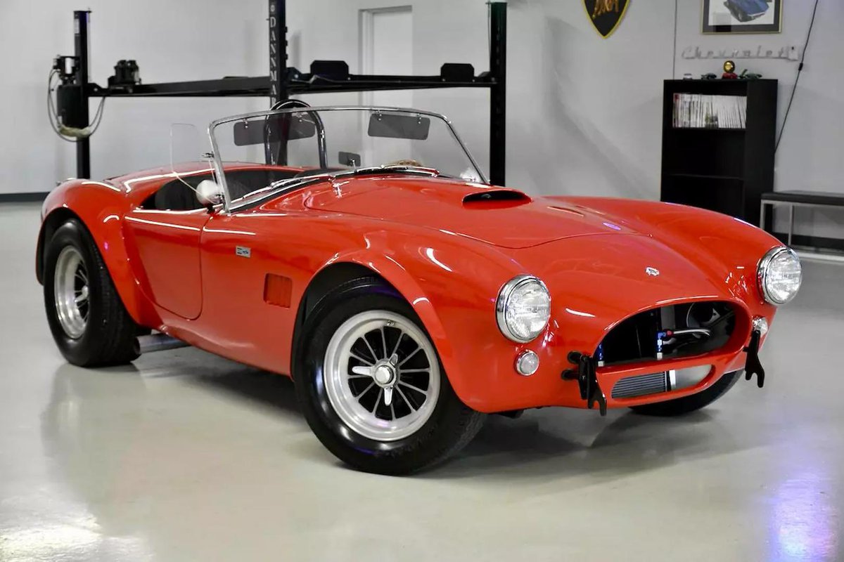McAutomotive_'s tweet photo. Check out this stunning original 1965 AC Cobra - a true icon of automotive history! With its timeless design and powerful V8 engine, this beauty is sure to turn heads wherever it goes. Don't miss your chance to own a piece of automotive legend. #Cobra #ac https://t.co/qPsizYUEYB