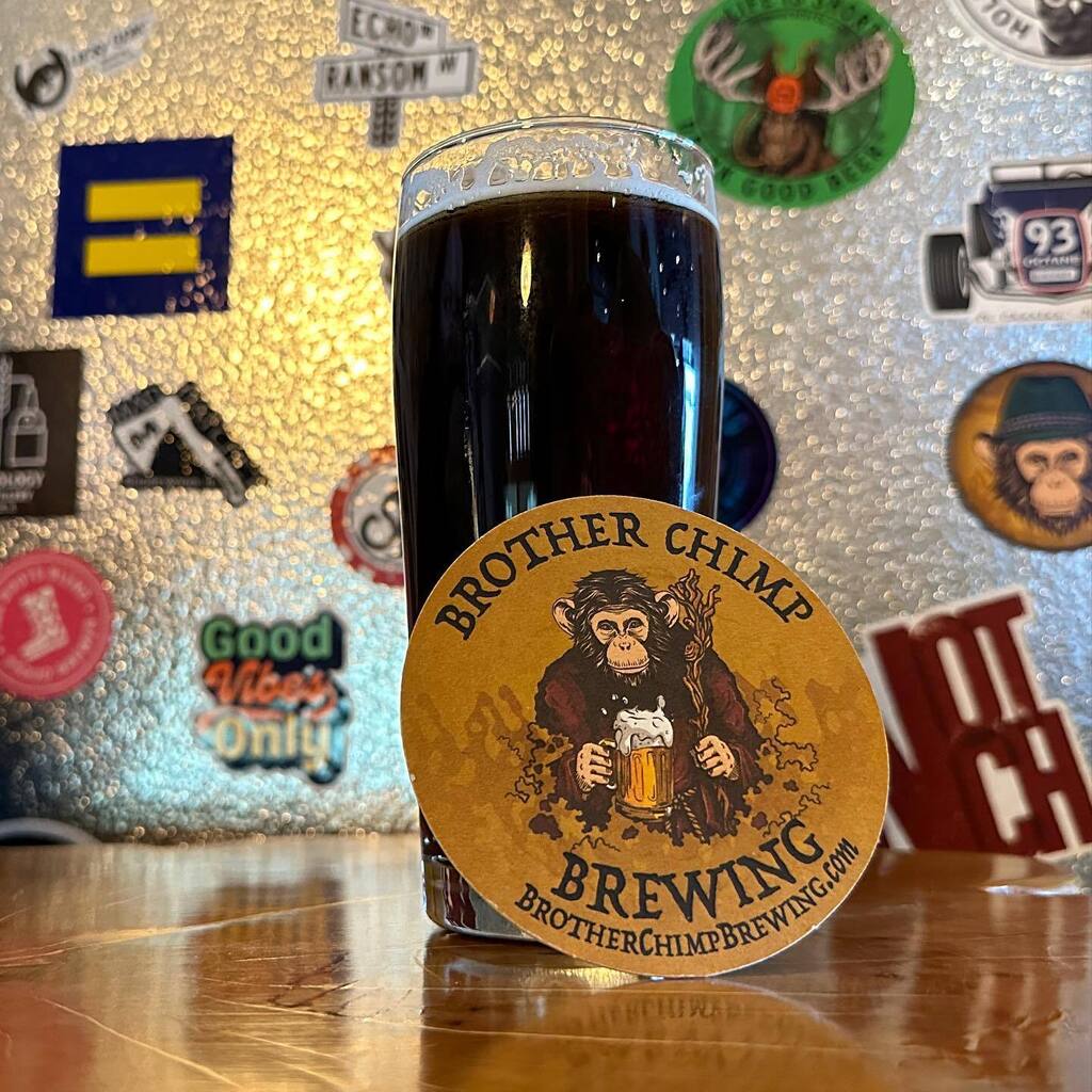 The suburban adventures continue, checking out @brotherchimpbrewing in North Aurora. #craftbeer #beerislife #suburbs instagr.am/p/Crt6lizJrBu/