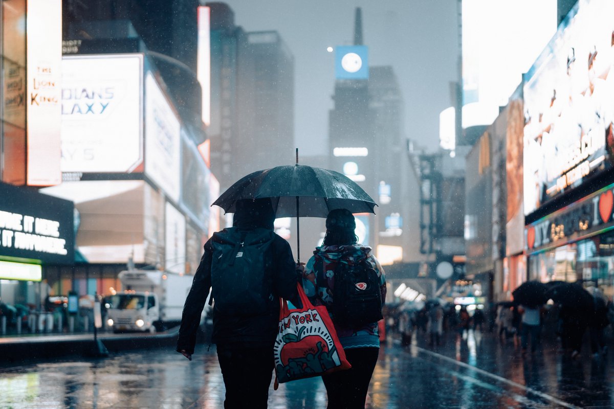 VantagePointNYC's tweet photo. April Showers. ☔️ #35mm https://t.co/5o1J6ZzeqK