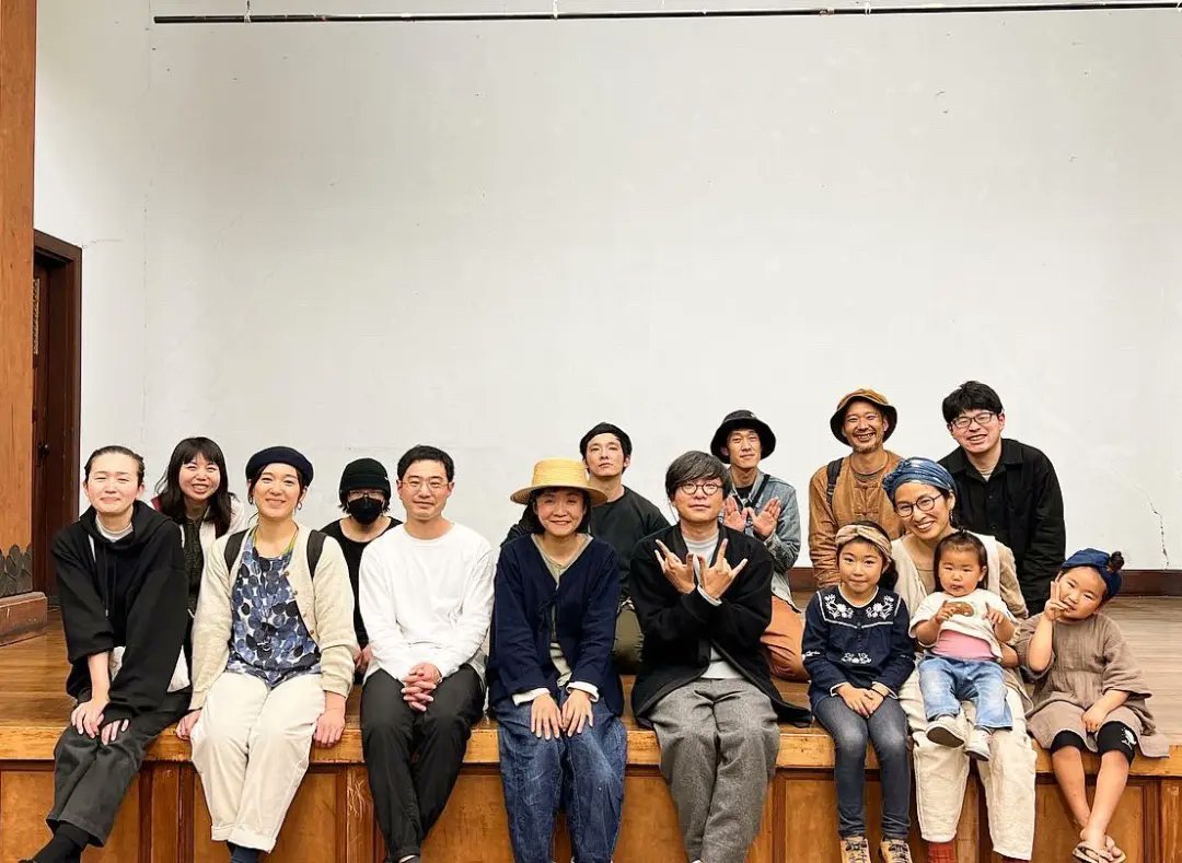 otonoharefumi's tweet photo. 4月29日(土)@松山・愛媛県教育会館
#蔡忠浩 ランタンナイト vol.39
ご来場の皆様、ご協力頂いた方々、
本当にありがとうございました!
#utacodrip、#カレー食堂種、#山ノ工房 さん、#FM愛媛 の皆様、PAの #吉田涼 さん、そして企画の #cowandmouse さん、心より音楽感謝。
https://t.co/zhT75VvThc https://t.co/U6gVxIu0zT