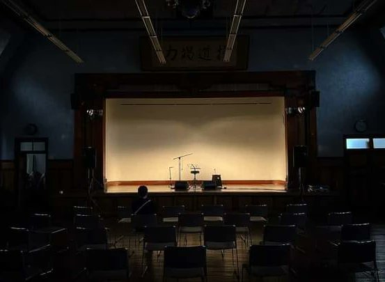 otonoharefumi's tweet photo. 4月29日(土)@松山・愛媛県教育会館
#蔡忠浩 ランタンナイト vol.39
ご来場の皆様、ご協力頂いた方々、
本当にありがとうございました!
#utacodrip、#カレー食堂種、#山ノ工房 さん、#FM愛媛 の皆様、PAの #吉田涼 さん、そして企画の #cowandmouse さん、心より音楽感謝。
https://t.co/zhT75VvThc https://t.co/U6gVxIu0zT