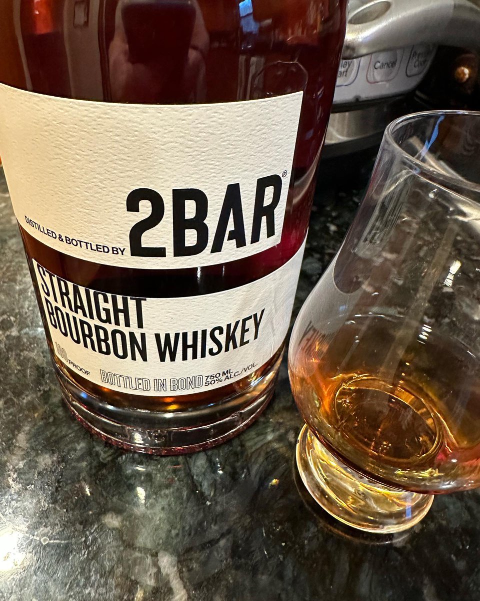 DrinkableGrape's tweet photo. Picked 2barspirits up in Seattle. Just as good as the one we tried at theballardcut 

Such an interesting take on #bourbon. Notes of chocolate and mint. 

And me realizing I have one box of thin mints left. 

#wsetspirits #spiritseducation #napavalleywineacademy #napavalleywine https://t.co/YrmUMbKztI