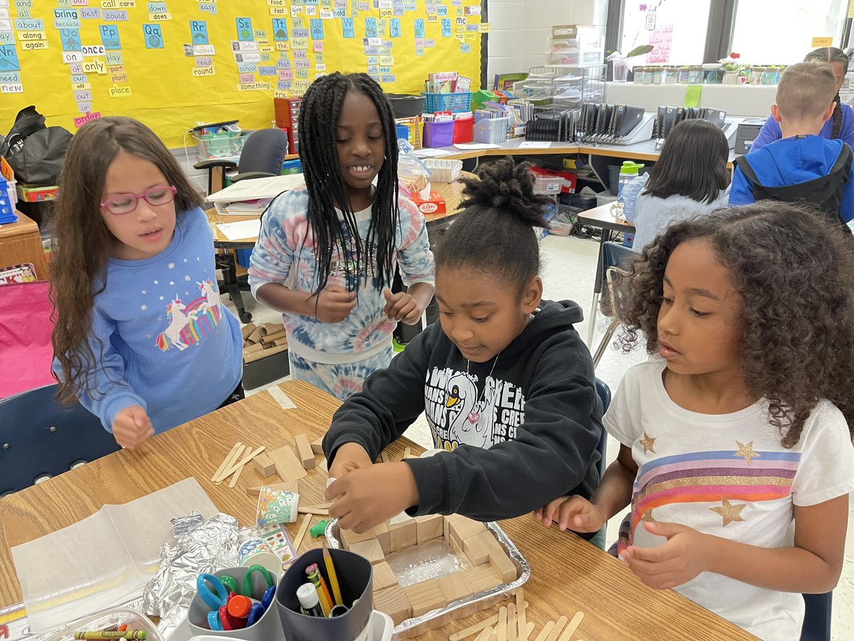 Mrs. Parker's swans tweet media