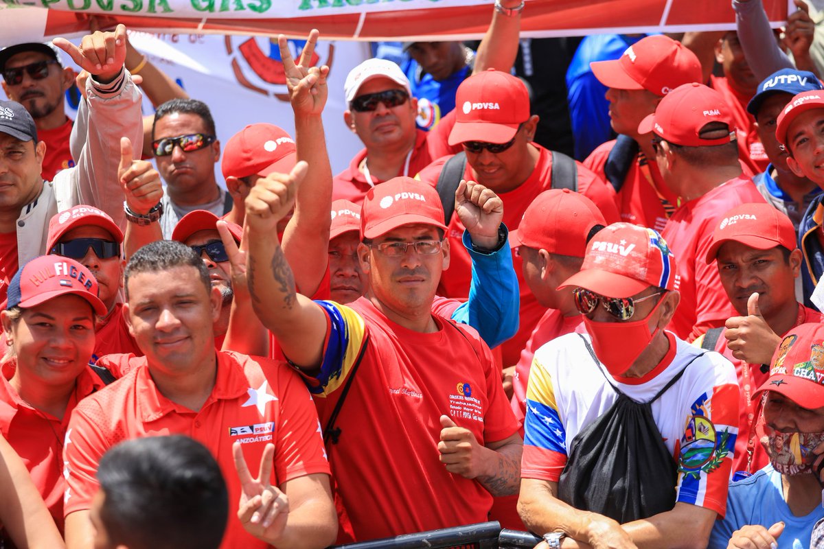 Ordené a Pedro Tellechea, Ministro del Poder Popular de Petróleo, entregar al Fondo Nacional de Prestaciones Sociales de las y los trabajadores, una Macolla Petrolera en el estado Monagas. Restituiremos, más temprano que tarde, los derechos sociales de los trabajadores y las