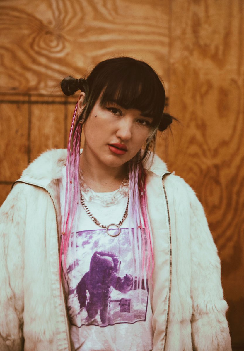 EDMIdentity's tweet photo. We've got an earth-shattering mix from Speaker Honey that she dropped off ahead of #SeismicSpring.
Stream it here: https://t.co/d3EsYsBXCj
📸: IG @/2ndNaturePhoto https://t.co/WZLY3A11FO