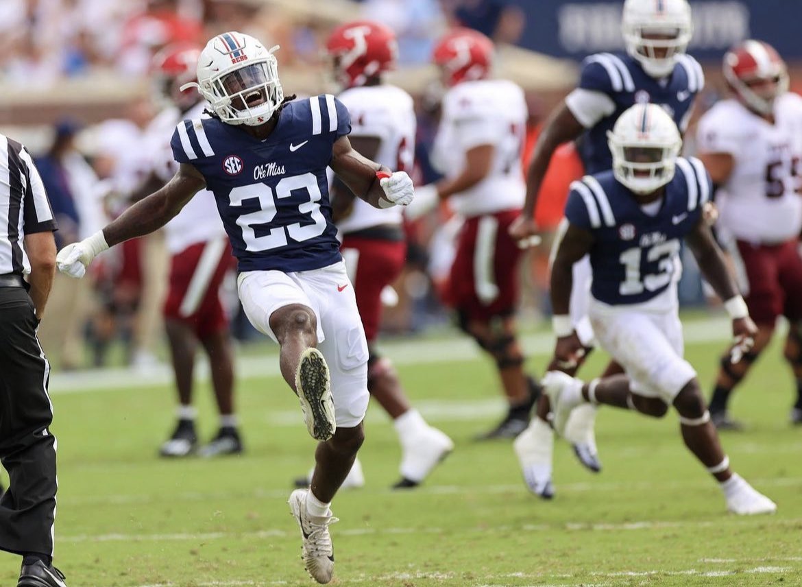 Blessed to receive an offer from  OleMiss❤️💙 <a href="/coach_tblack/">Tirerell Bonner</a> <a href="/baldhead_bully/">Sterling Fleming</a> <a href="/lynarise/">Lynarise Elpheage Sr.</a> <a href="/CoachGolding/">Pete Golding</a> <a href="/DPTnola/">DPTnola</a>