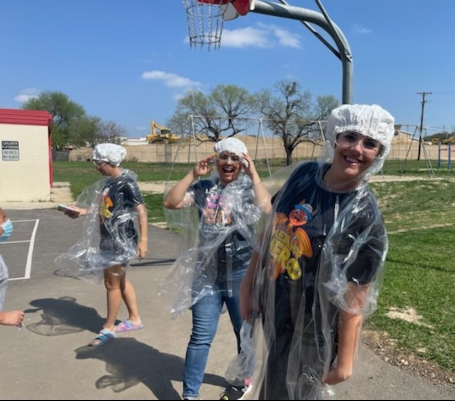 Jen_Costello1's tweet photo. Thank you for your leadership and support at @NISDBOONE
We are lucky to have you as our leader! 💙
#HappyNationalPrincipalsDay 
@jennhilbrich https://t.co/TwlR4iAX57
