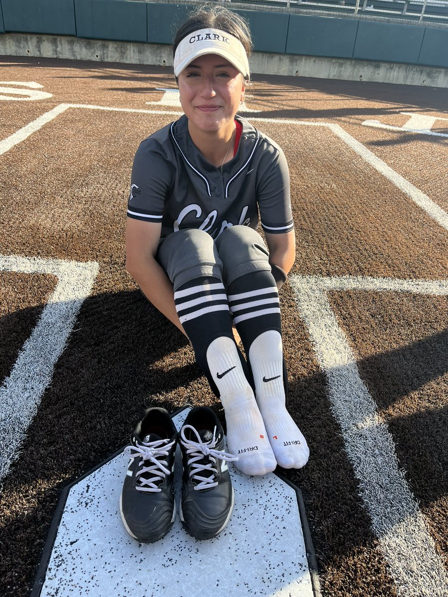 ClarkSoftball's tweet photo. Super proud of this team for a great season! It ended earlier than we’d hoped, but they fought until the end. Three seniors retired their cleats today, and we wish them the best post softball. We are excited to watch @aliyahfarrell05 continue her journey in college 🥎. 🖤🩶❤️🩶🖤 https://t.co/Uxhps66XAa