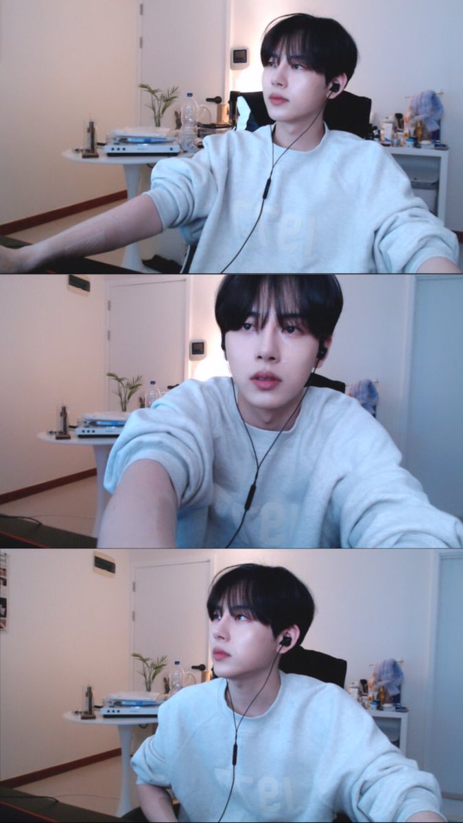 He is so cute and handsome 😍 ♥️ 
#Junghyun 🍓🍓