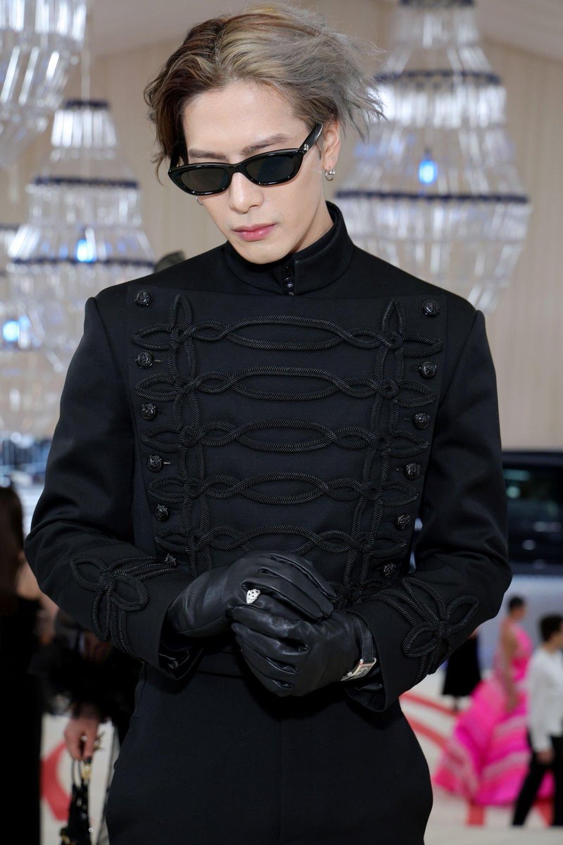 wangpillon's tweet photo. 🖤 #MetGala https://t.co/ZhcSBwr5GH