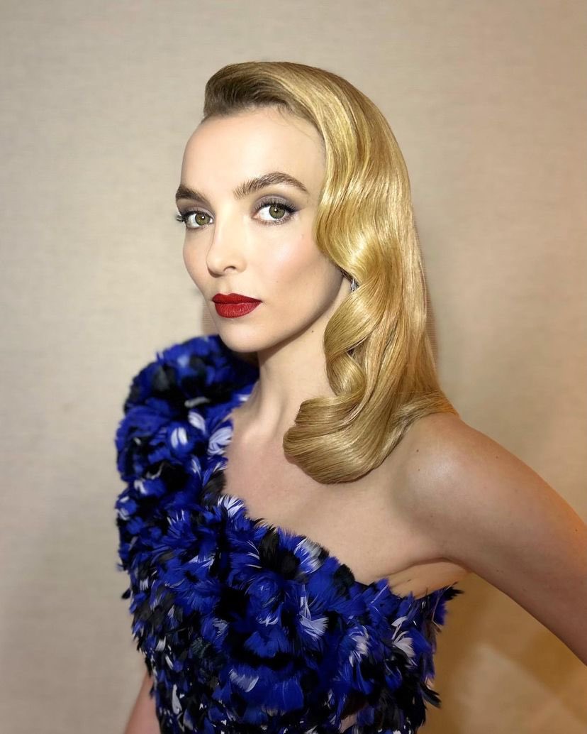 jodiemcoma's tweet photo. Jodie Comer for The Met Gala

📸: cwoodhair https://t.co/kLw4WKwfYg