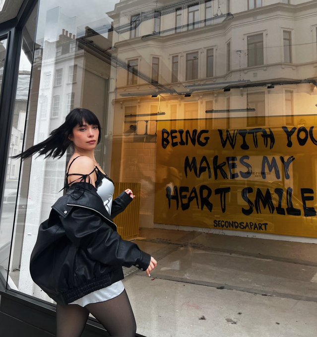 should I be the one that makes your heart smile? https://t.co/kv1YLlh0O1