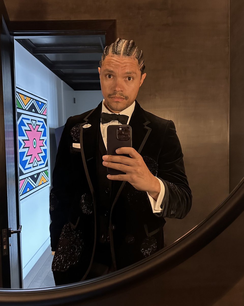 Trevornoah's tweet photo. See you tonight... #MetGala #ThomBrowne #ALineOfBeauty https://t.co/XawfWBVtsm